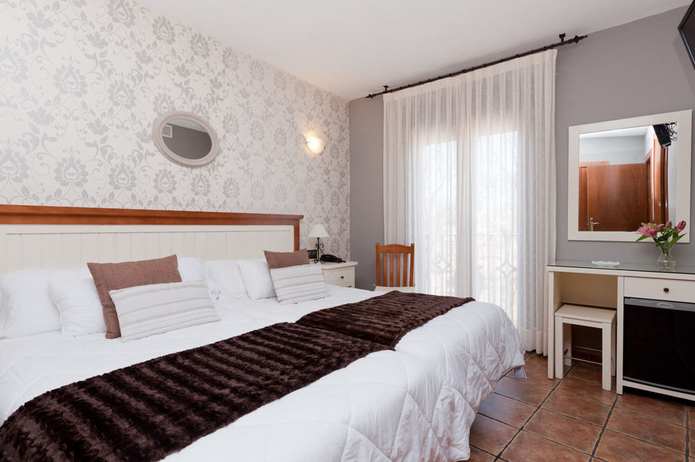 Hotel Medina De Toledo Luaran gambar